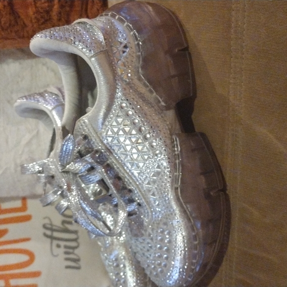 Rhinestone studded sneakers. - Picture 3 of 6
